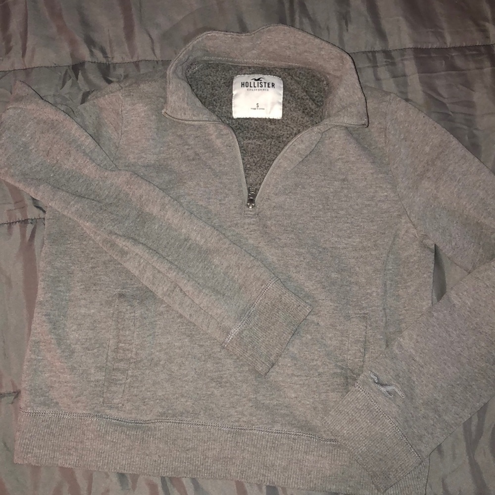Crop top sweater